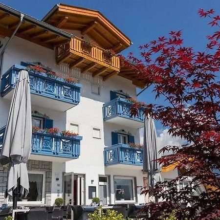 Hotel Milano Tione di Trento Buitenkant foto
