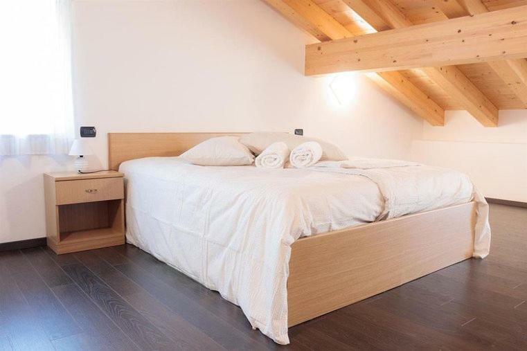 Hotel Milano Tione di Trento Buitenkant foto