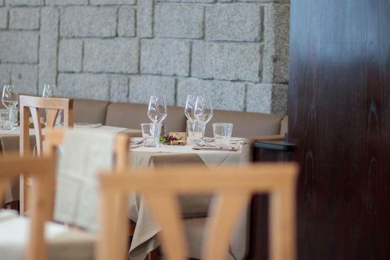 Hotel Milano Tione di Trento Buitenkant foto
